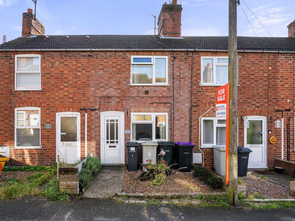 2 bed terraced house for sale in Newtown, Spilsby PE23, £120,000 Zoopla