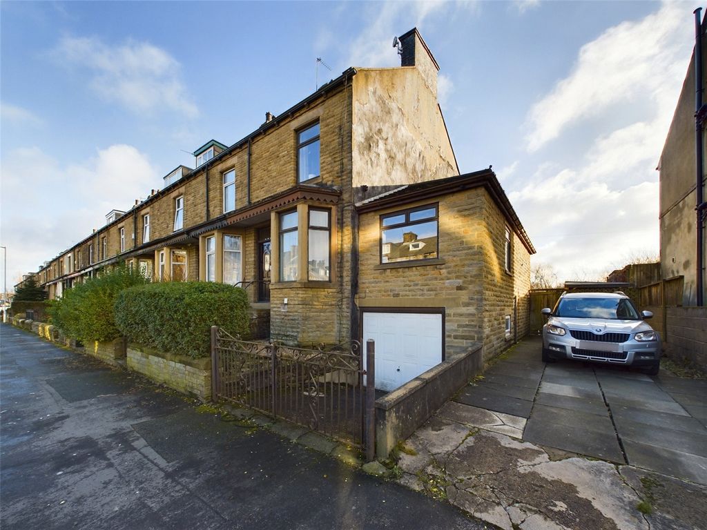 4 bed end terrace house for sale in Lister Avenue, Bradford, West ...