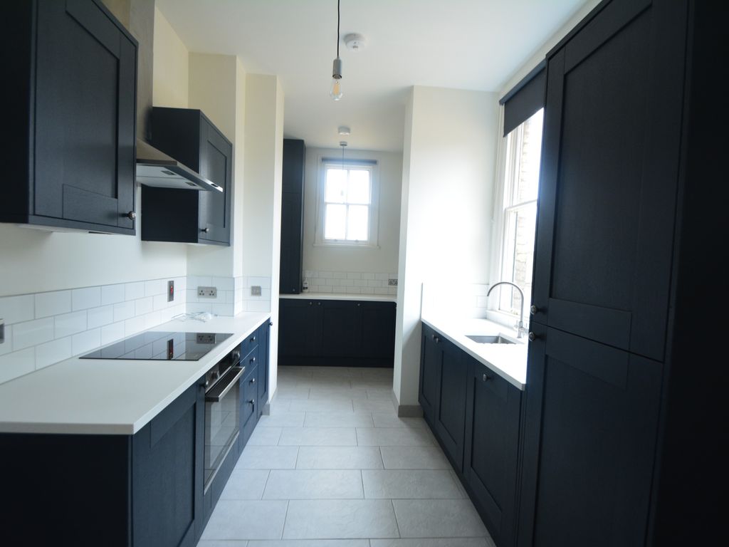 2 bed flat to rent in Minster Precincts, City Centre, Peterborough PE1