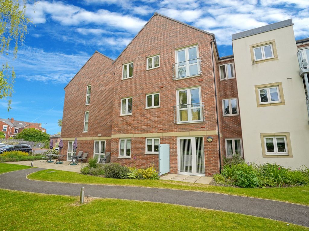 1 bed flat for sale in Companions Close, Wickersley, Rotherham, South