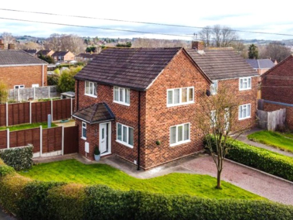 3 bed semidetached house for sale in Salwarpe Road, Bromsgrove B60