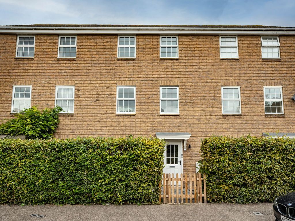 3 bed terraced house for sale in Covent Garden, Willingham CB24, £