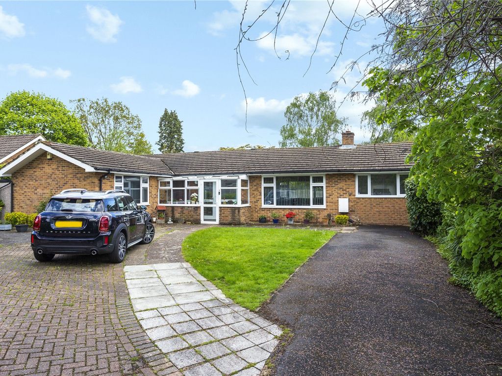 3 bed bungalow for sale in Blackborough Close, Reigate, Surrey RH2 Zoopla