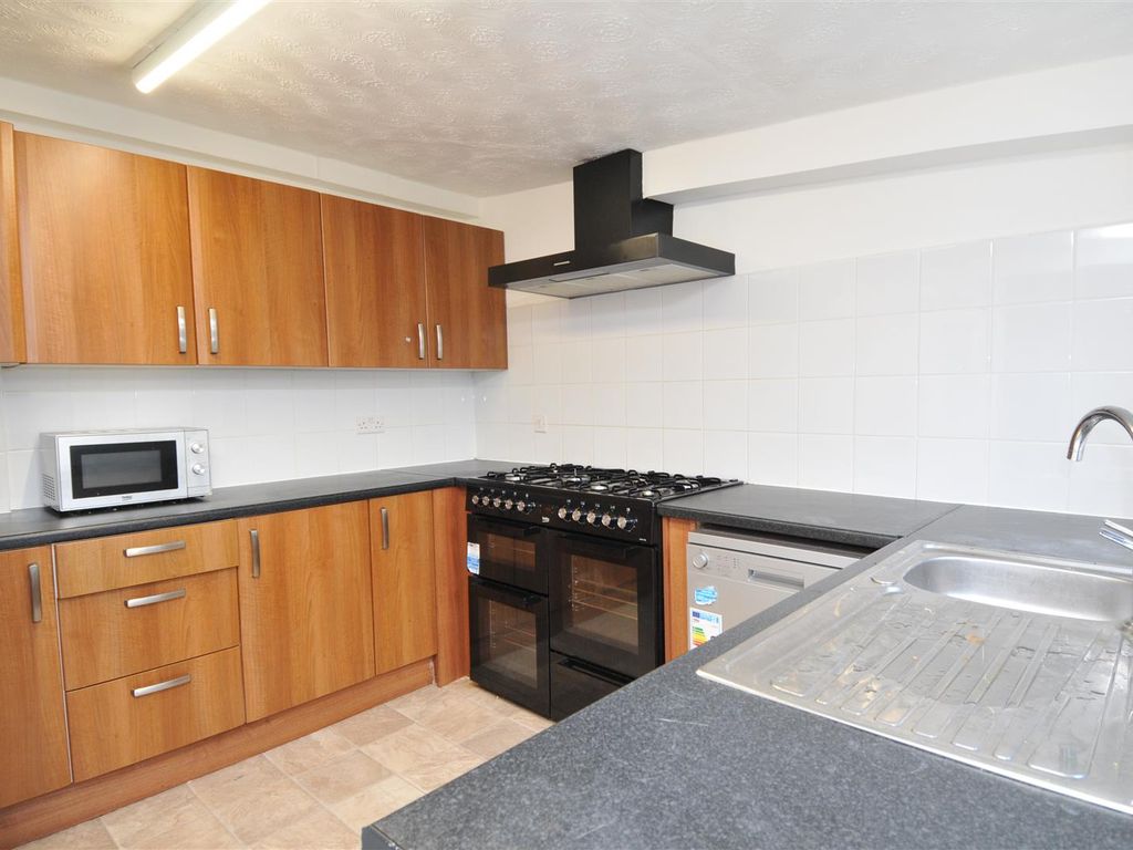 6 bed property to rent in Bedford Park, Plymouth PL4 Zoopla
