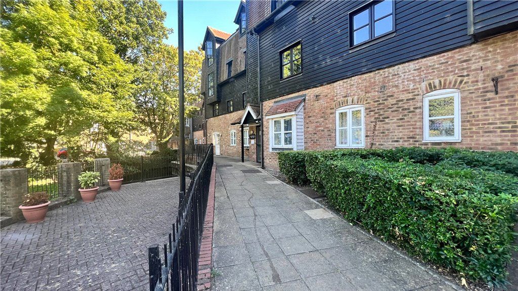 2 bed flat for sale in Thorney Mill Road, West Drayton, Middlesex UB7