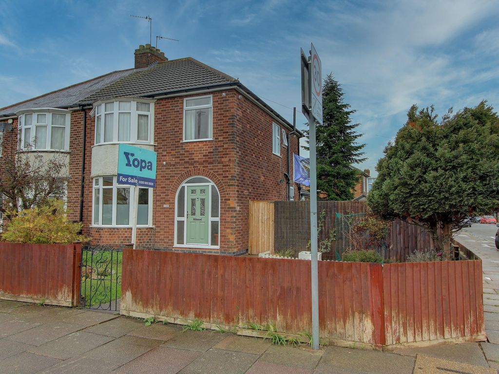 3 bed semidetached house for sale in Evesham Road, Leicester LE3, £