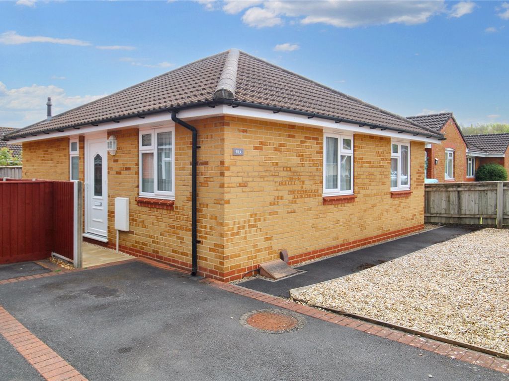2 bed bungalow for sale in Langley Crescent, Ashton Vale, Bristol BS3, £290,000 Zoopla