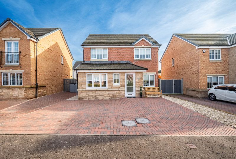 3 bed detached house for sale in Heron View, Motherwell ML1, £285,000