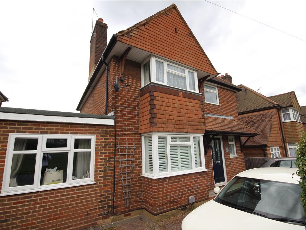 6 bed property to rent in Aldershot Road, Guildford GU2, £3,800 pcm Zoopla