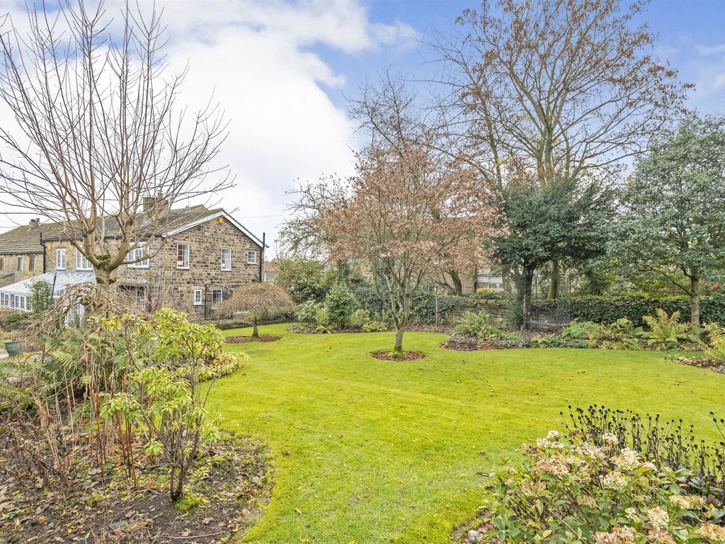 4 bed cottage for sale in Roker Lane, Pudsey LS28 Zoopla