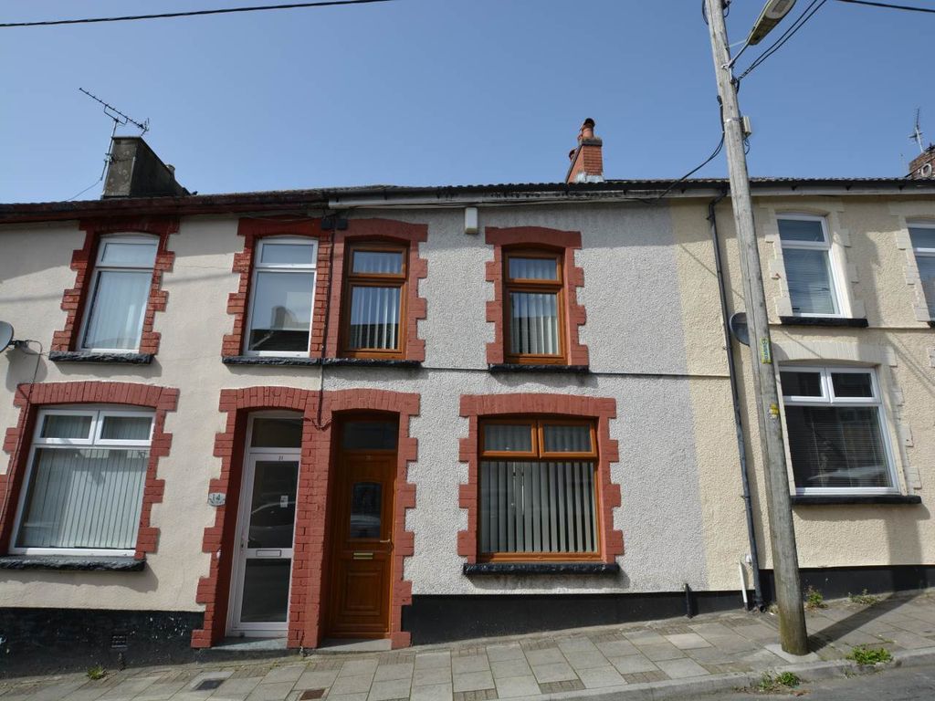 3 bed property to rent in Elm Street, Aberbargoed, Bargoed CF81, £700