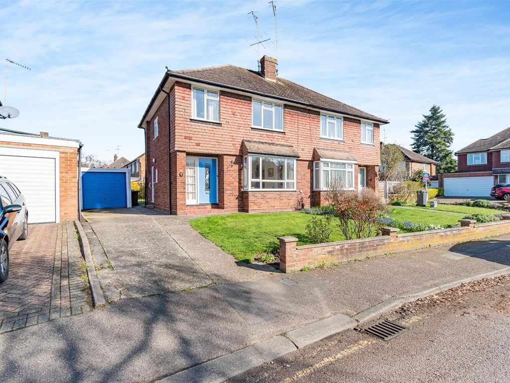 3 bed property for sale in Heron Close, Rickmansworth WD3 Zoopla