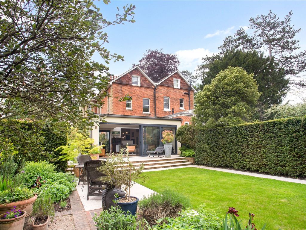 4 bed semidetached house for sale in Christchurch Road, Winchester