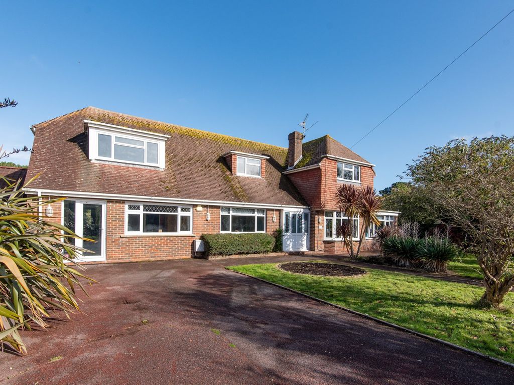 5 bed detached house for sale in Glenville Road, Rustington