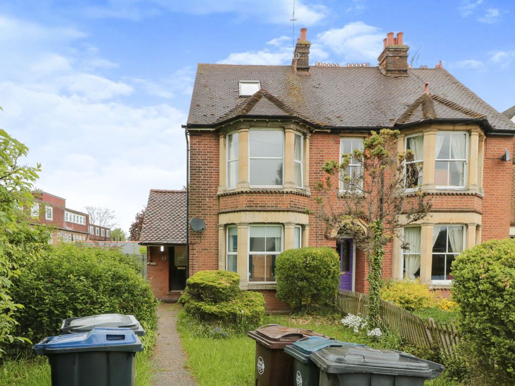 3 bed property to rent in Dunmow Road, Stortford CM23 Zoopla