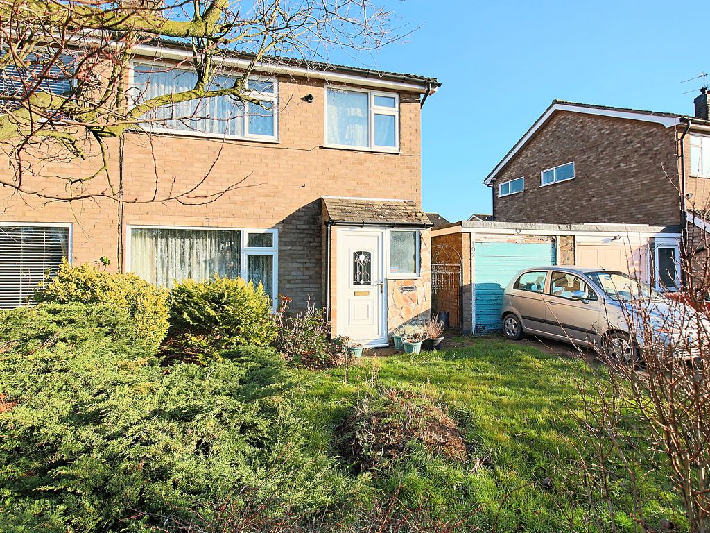 3 bed semidetached house for sale in Long Furrow, East Goscote LE7