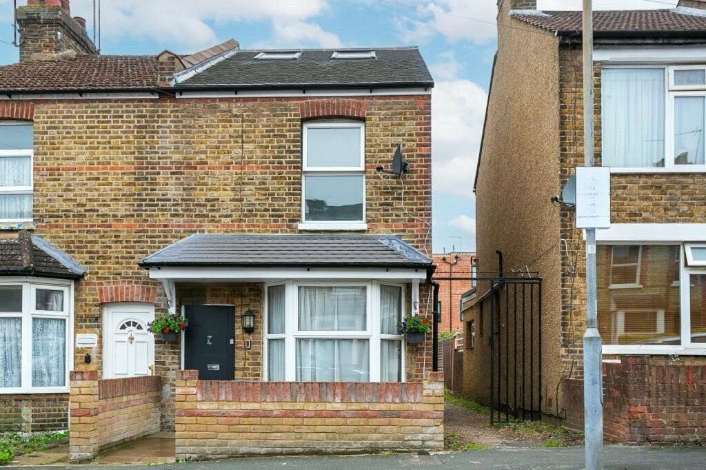 4 bed end terrace house for sale in Watford, Hertfordshire WD18, £