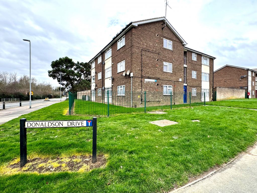 1 bed flat for sale in Donaldson Drive, Paston, Peterborough PE4, £