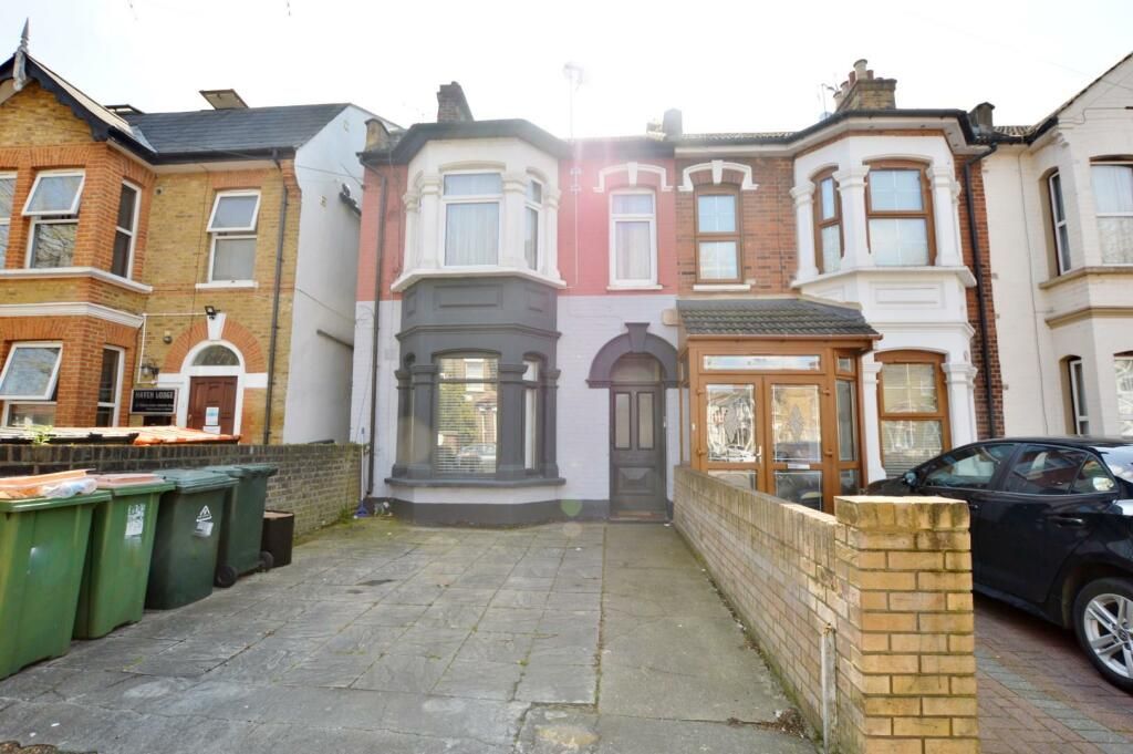 2 bed flat for sale in Terrace Road, London E13, £300,000 Zoopla