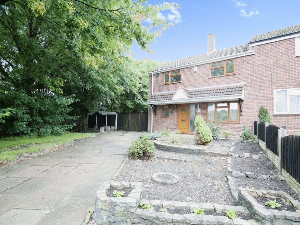 2 bed end terrace house for sale in Vale View, Nuneaton CV10, £175,000