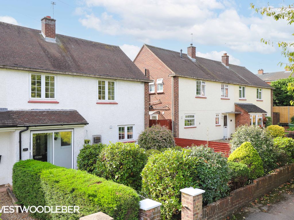 3 bed semidetached house to rent in Cherry Tree Road, Hoddesdon EN11