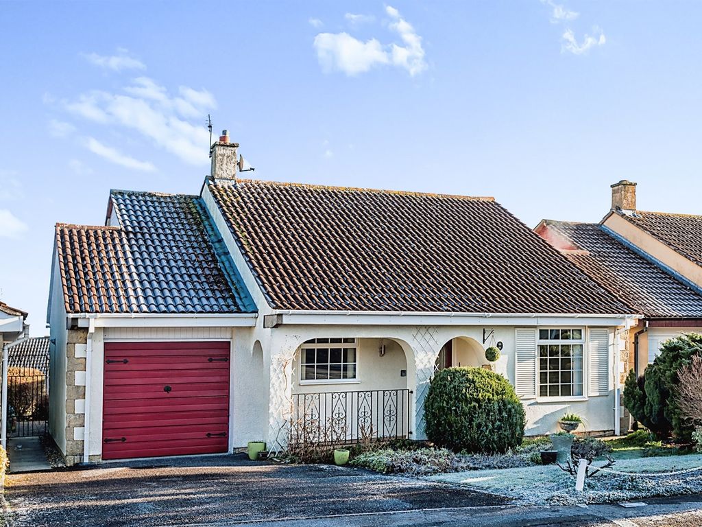 3 bed detached bungalow for sale in Alnwick, Toothill, Swindon SN5 Zoopla