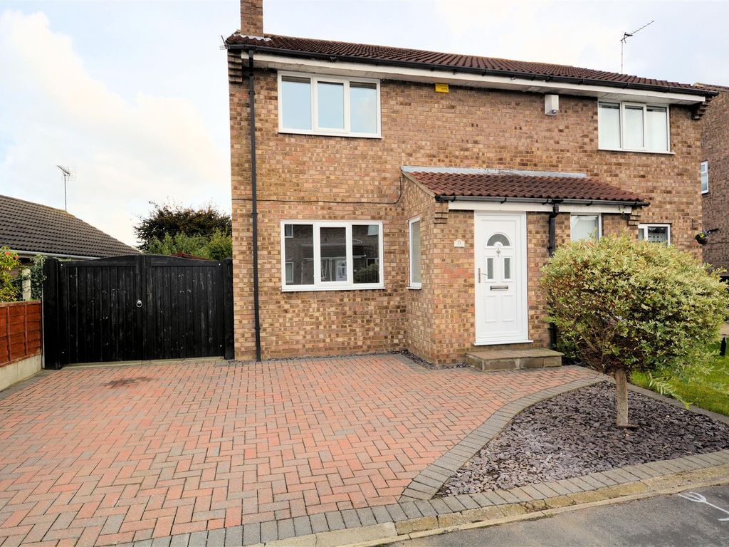 3 bed semidetached house for sale in Willow Rise, Thorpe Willoughby