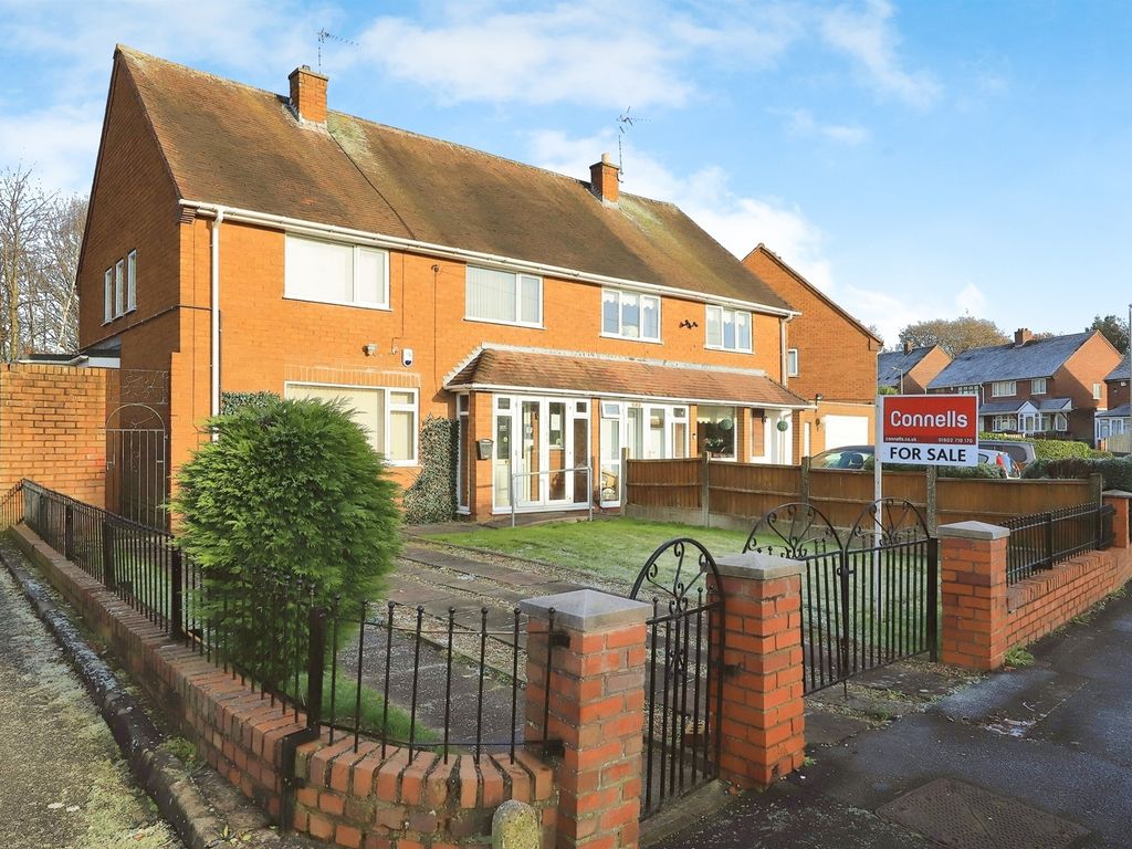 4 bed semidetached house for sale in Snape Road, Ashmore Park, Wolverhampton WV11, £225,000