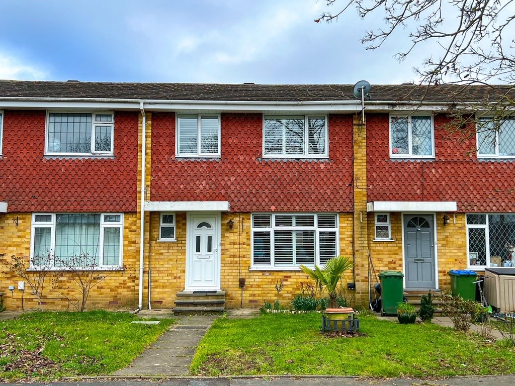 3 bed terraced house for sale in Fleetside, West Molesey KT8 Zoopla