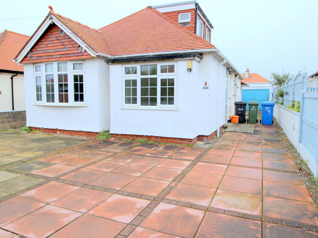 4 bed bungalow for sale in Oldgate Road, Prestatyn LL19 Zoopla