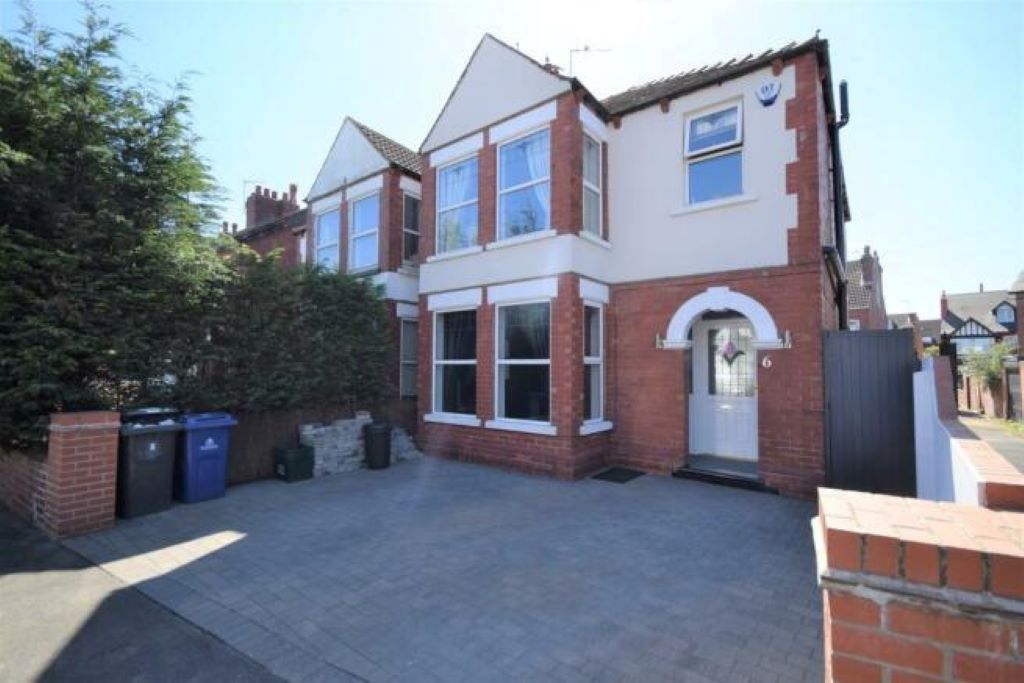 3 bed semidetached house for sale in Balmoral Road, Townmoor
