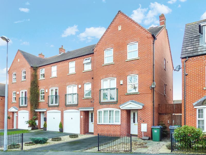 4 bed end terrace house for sale in David Harman Drive, West Bromwich