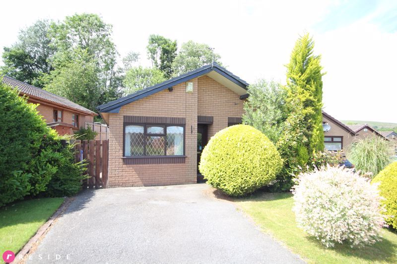 4 bed detached bungalow for sale in Dew Meadow Close, Cronkeyshaw