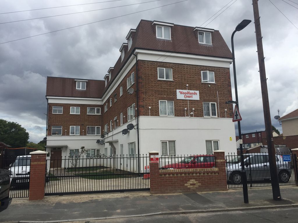 2 bed flat to rent in North Road, Southall UB1 Zoopla