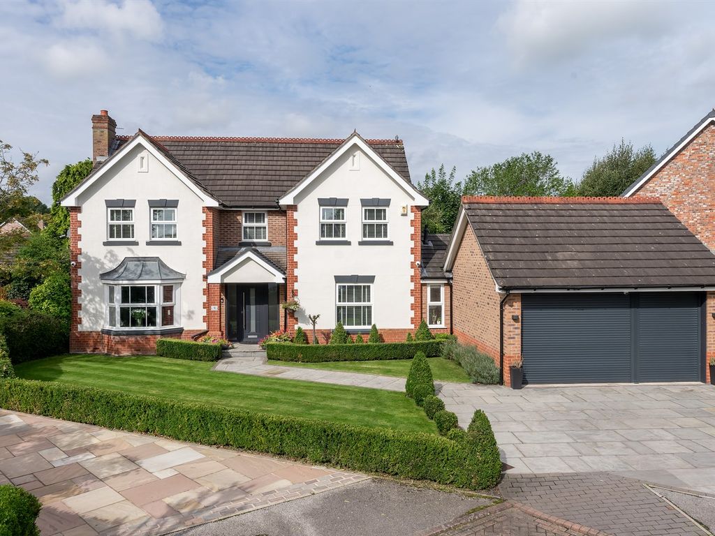 4 bed detached house for sale in Coniston Close, Great Warford
