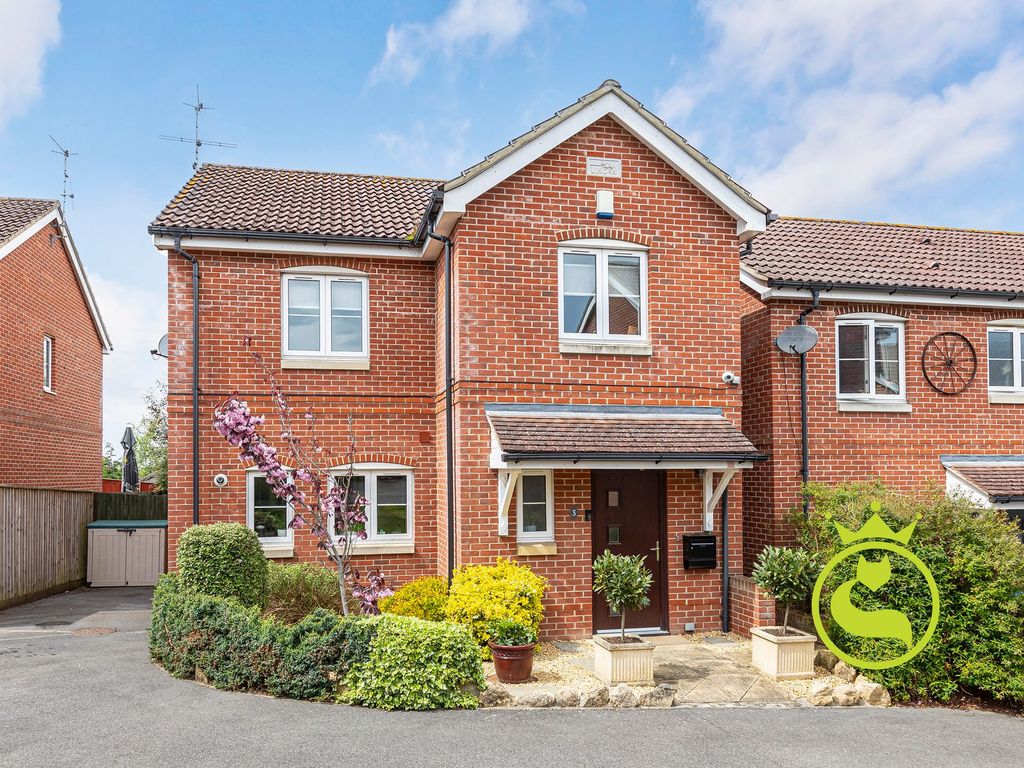 3 bed detached house for sale in Wellow Gardens, Oakdale BH15 Zoopla