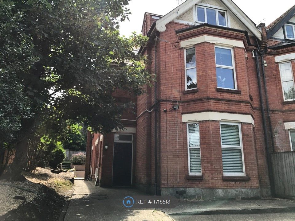 2 bed flat to rent in Suffolk Road, Bournemouth BH2 Zoopla