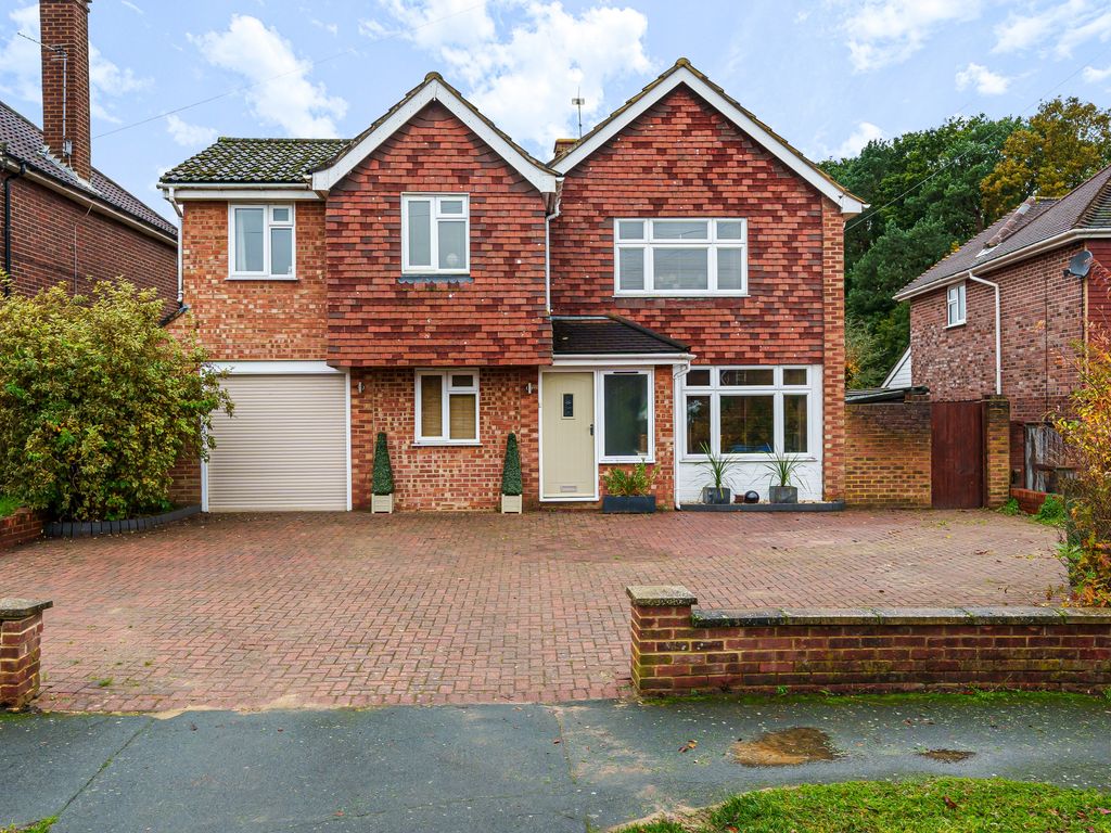 4 bed detached house for sale in Heathside, Esher KT10, £1,100,000 Zoopla