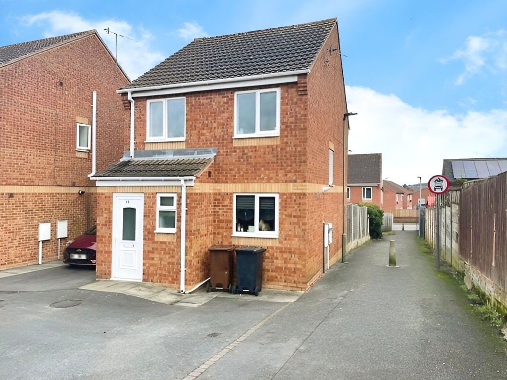 2 bed detached house to rent in Mount Pleasant, Ilkeston, Derbyshire