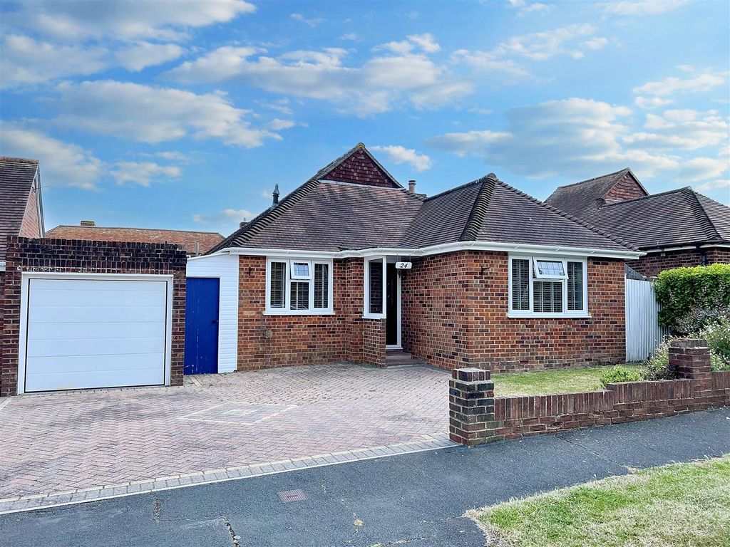 3 bed detached bungalow for sale in Portsdown Way, Willingdon, Eastbourne BN20, £425,000 Zoopla