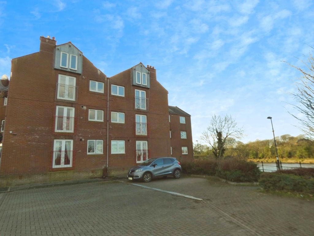 2 bed flat for sale in Old Mill Court, Annan DG12, £70,000 Zoopla