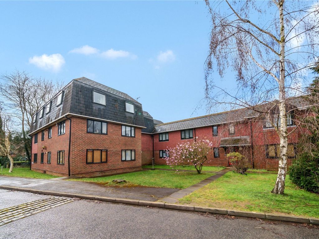 Studio for sale in Badgers Cross, Portsmouth Road, Milford, Godalming