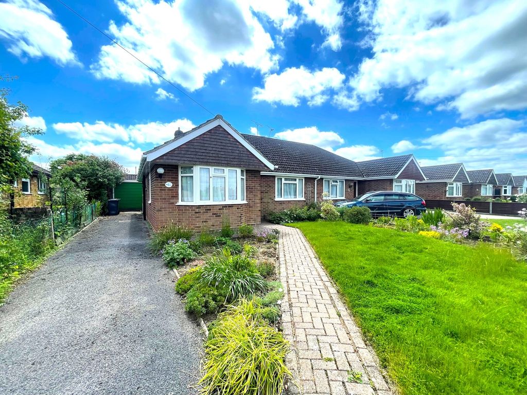 2 bed semidetached bungalow for sale in Littlefield Way, Fairlands