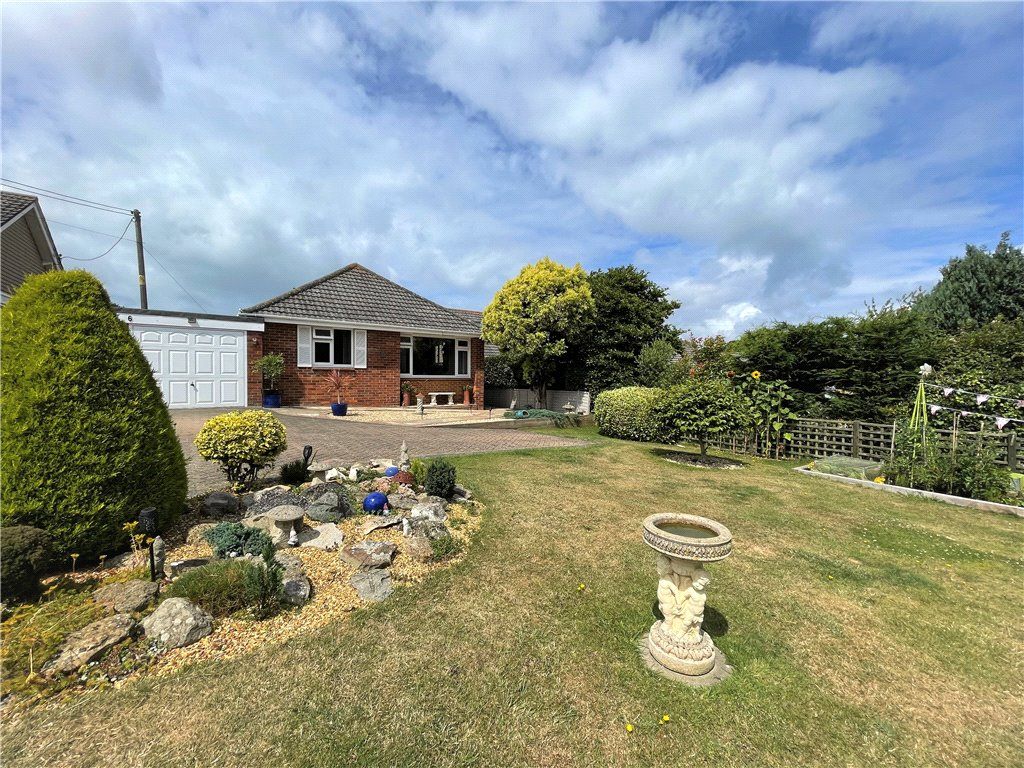 2 bed bungalow for sale in Victoria Road, Freshwater, Isle Of Wight