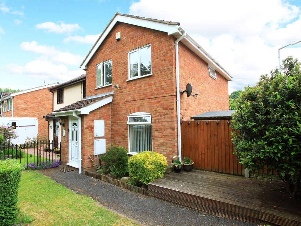 3 bed semidetached house for sale in Clematis Drive, Leegomery