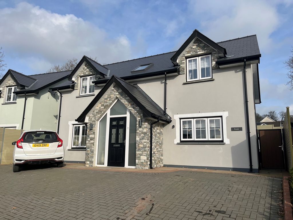 4 bed detached house for sale in Caeberllan, Newcastle Emlyn