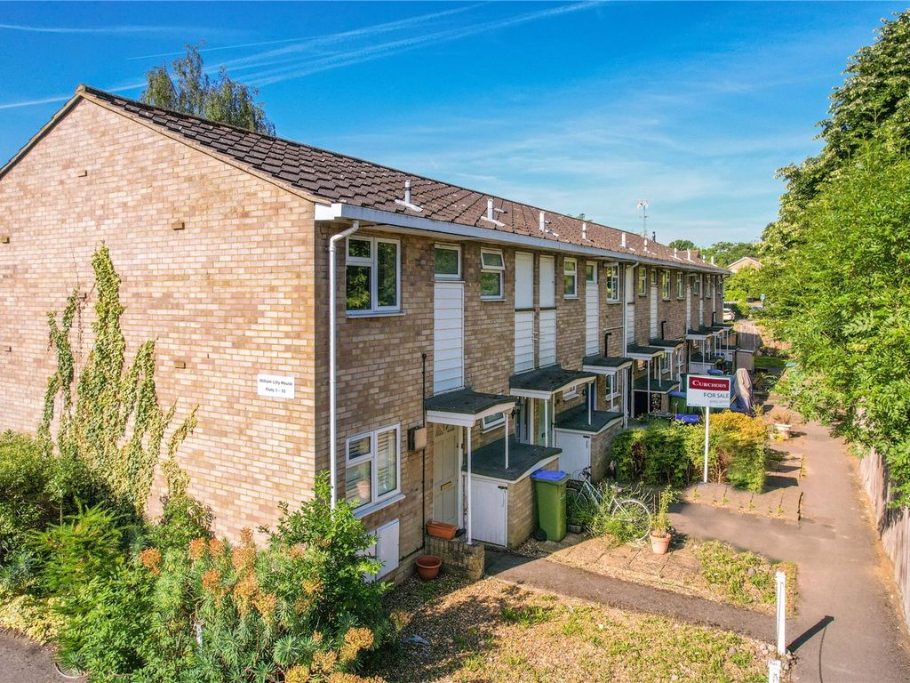 1 bed for sale in Trenchard Close, Hersham, WaltonOnThames