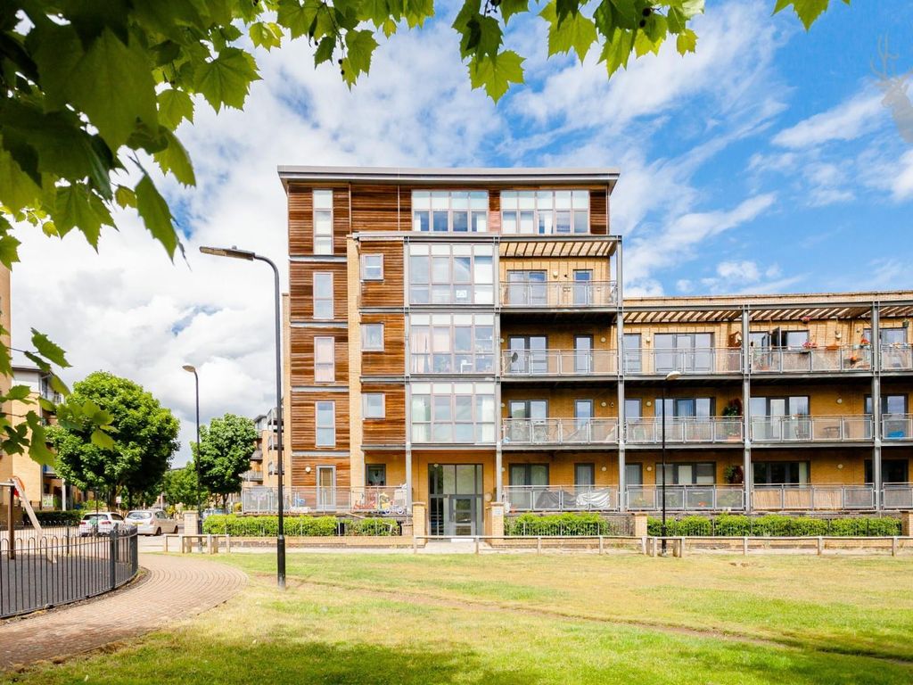 2 bed flat to rent in Woodmill Road, Hackney, London E5 Zoopla