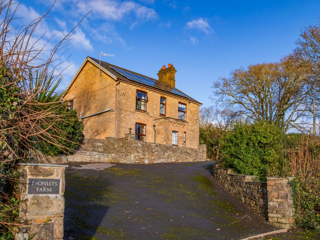 6 bed farmhouse for sale in Pwll, Llanelli SA15, £588,888 Zoopla