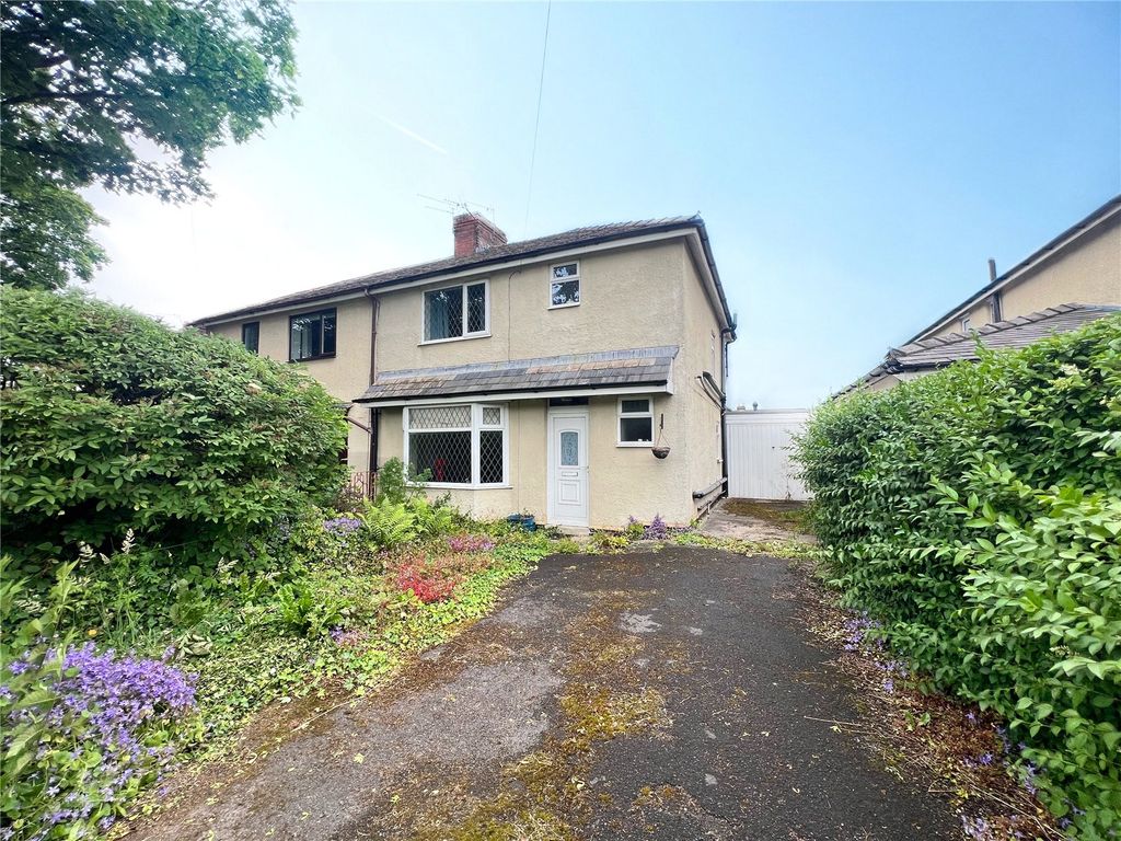 3 bed semidetached house for sale in Preston Old Road, Blackburn